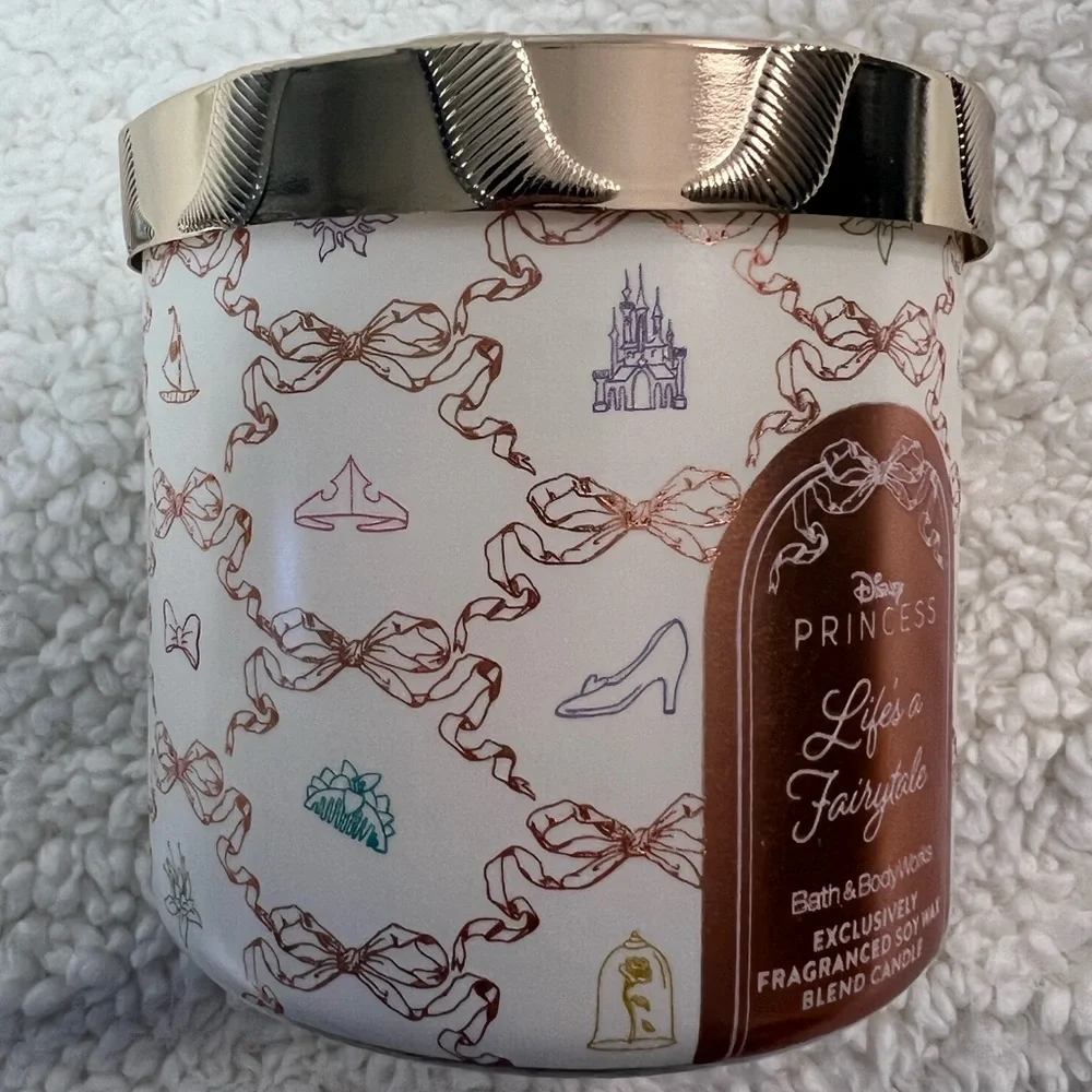 B&B Works Disney Princess "Life's A Fairytale" Limited 3-Wick Soy Scented Candle - Picture 4 of 12